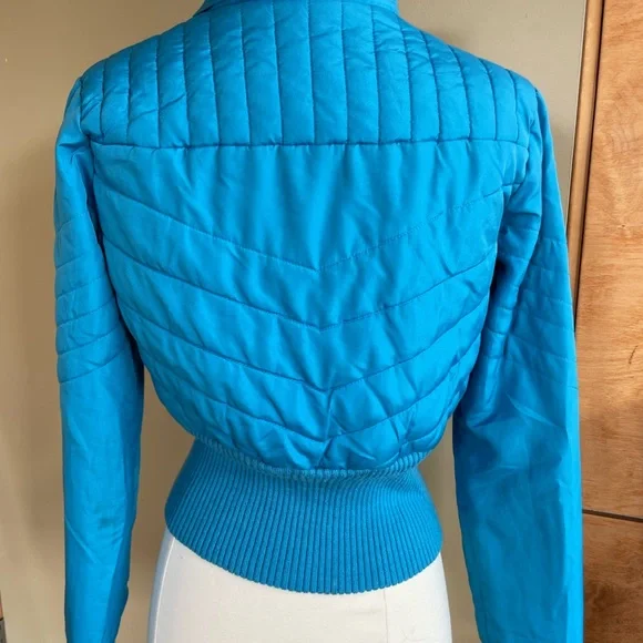 Cropped Puffer Jacket - Picture 2 of 7